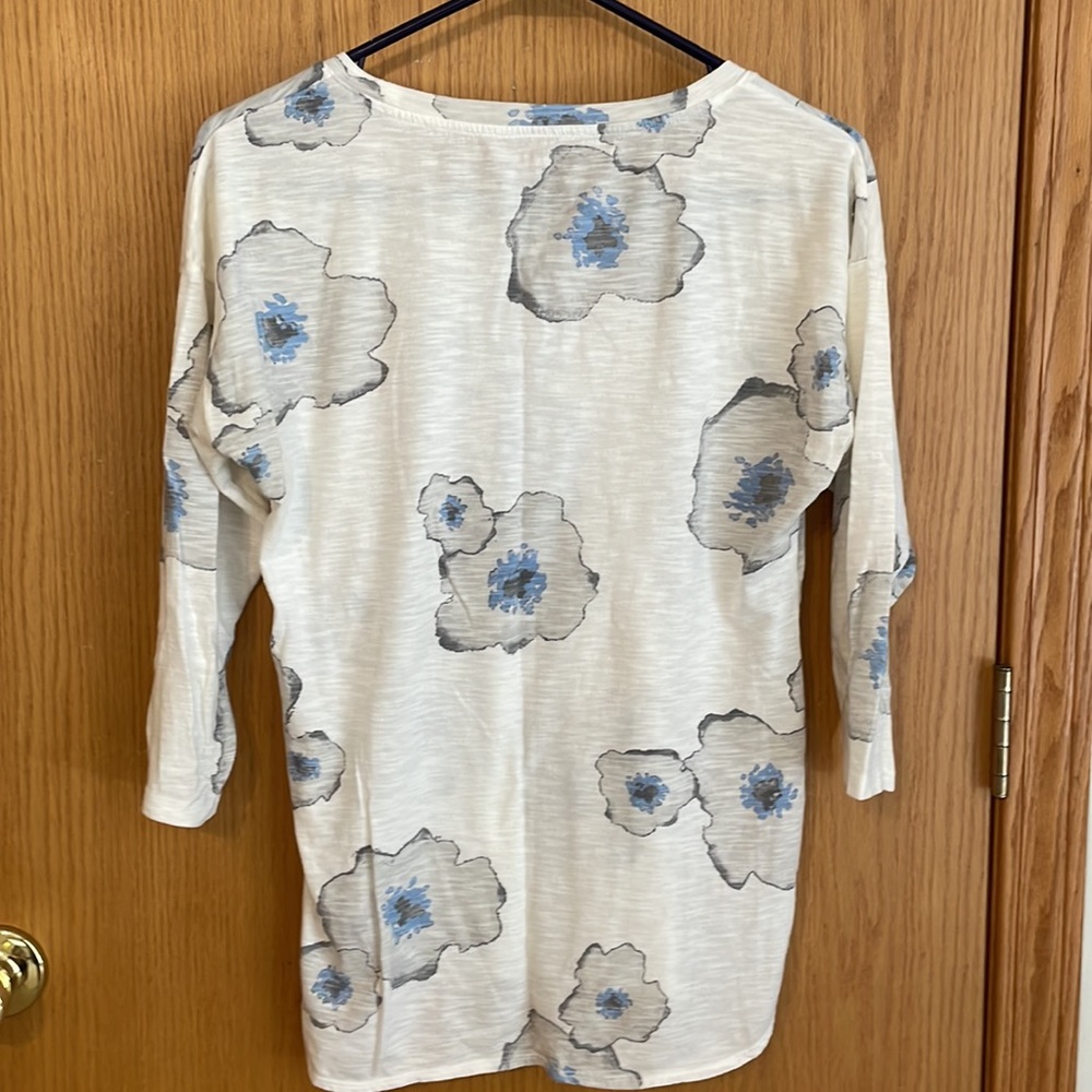 Cotton 3/4 sleeve floral top - Picture 5 of 5